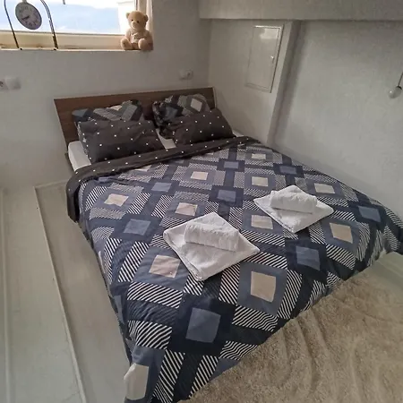 Maksumic Apartment *